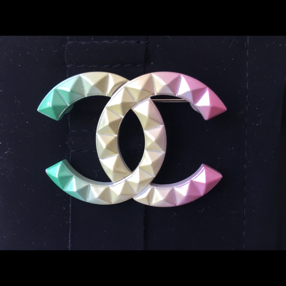 Chanel Cuba Collection Rainbow Brooch RARE - Picture 2 of 8